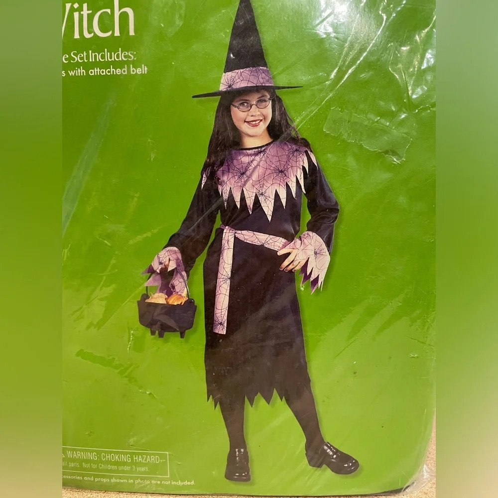 Halloween Witch 2-piece child’s Costume Size Medium (7-8) NWT